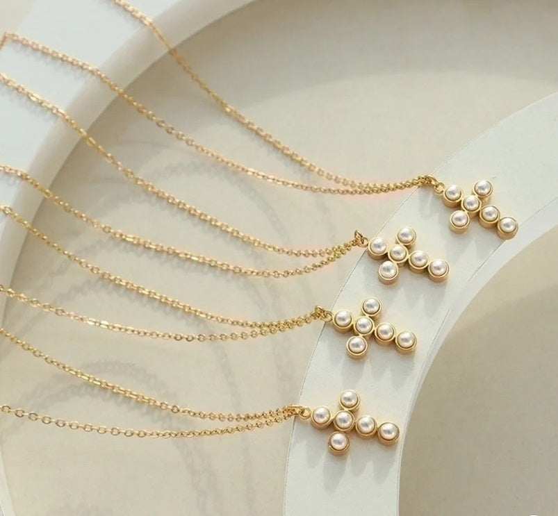 Zarinah Pearl Necklace